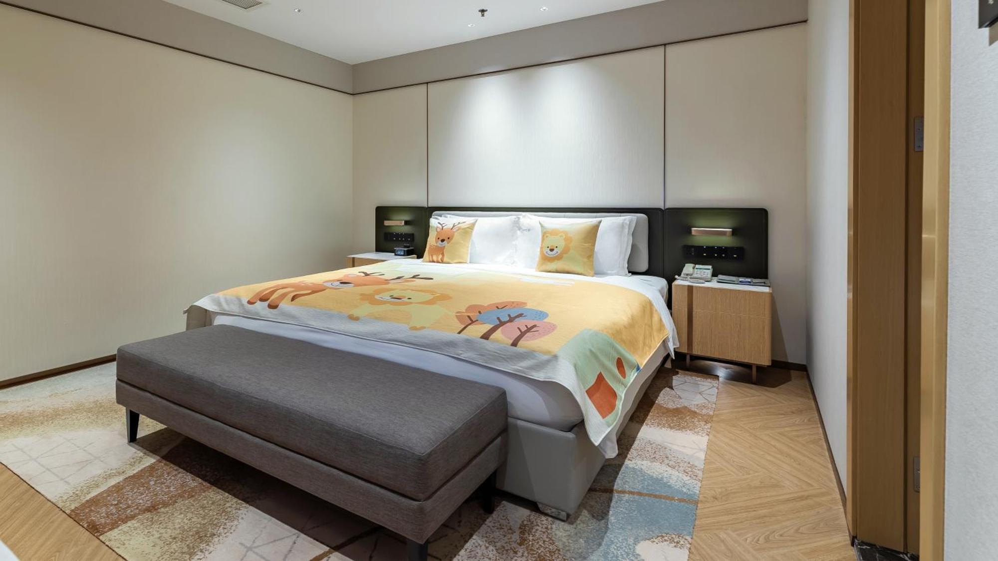 Holiday Inn Chongqing Guanyinqiao By Ihg Exterior photo