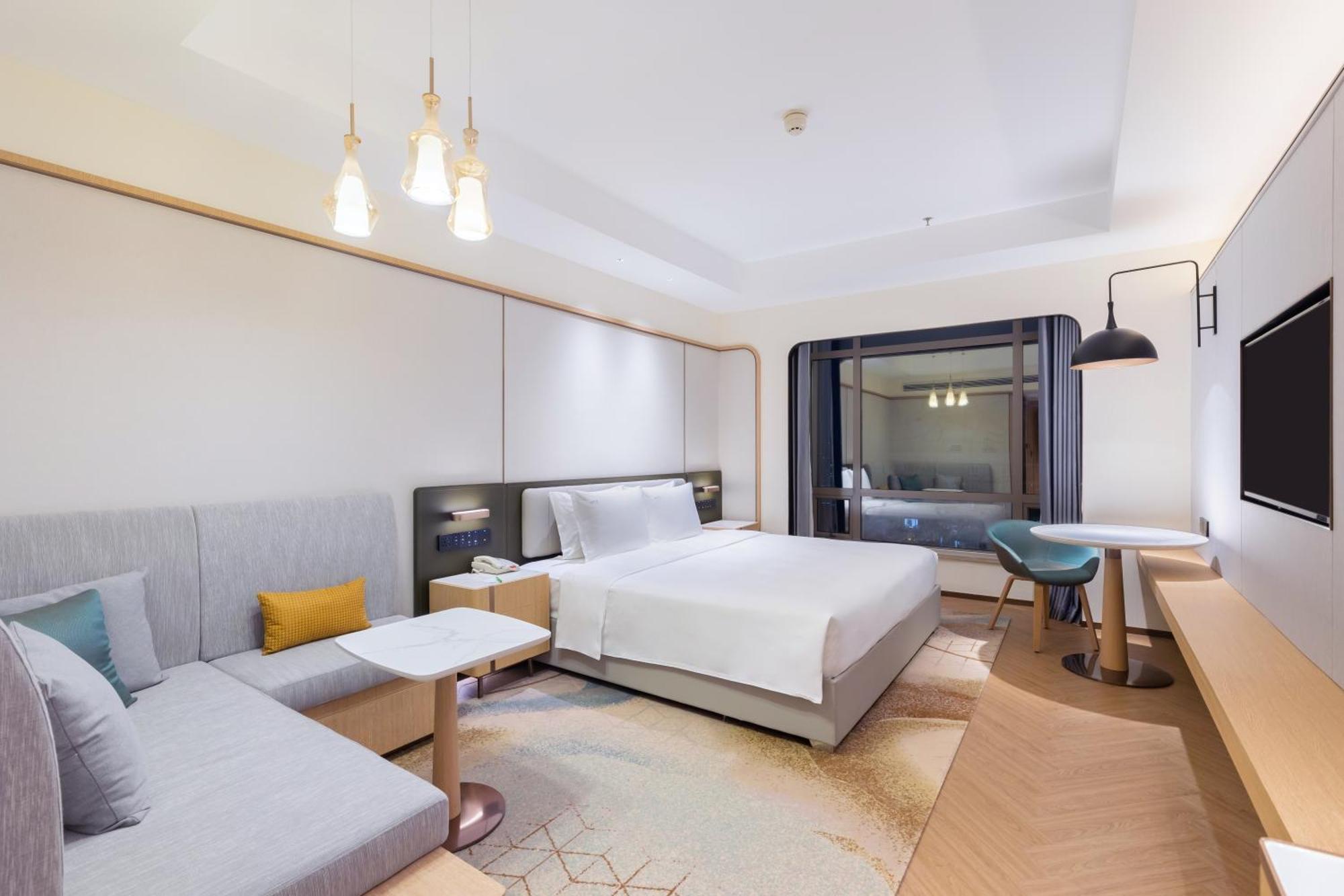 Holiday Inn Chongqing Guanyinqiao By Ihg Exterior photo