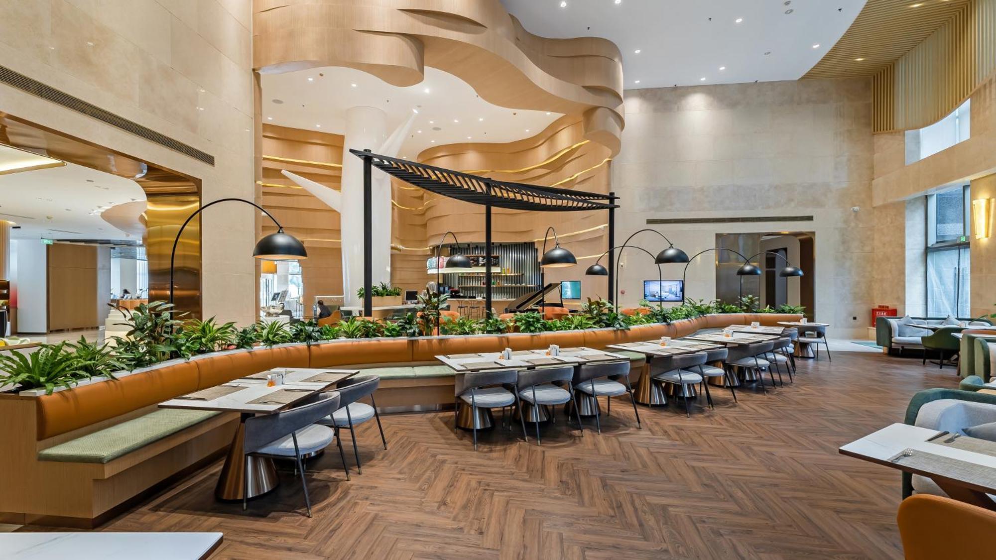 Holiday Inn Chongqing Guanyinqiao By Ihg Exterior photo